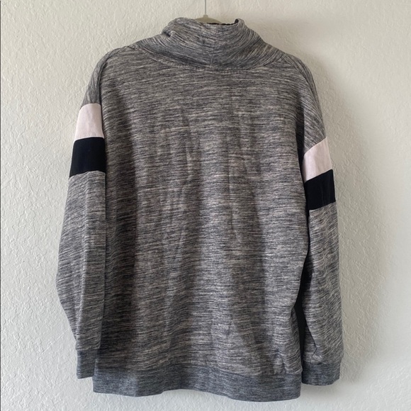 Victoria's Secret PINK Gray Color Sweatshirt Size L - Picture 3 of 4